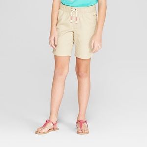 Cat & Jack Girl’s Bermuda short